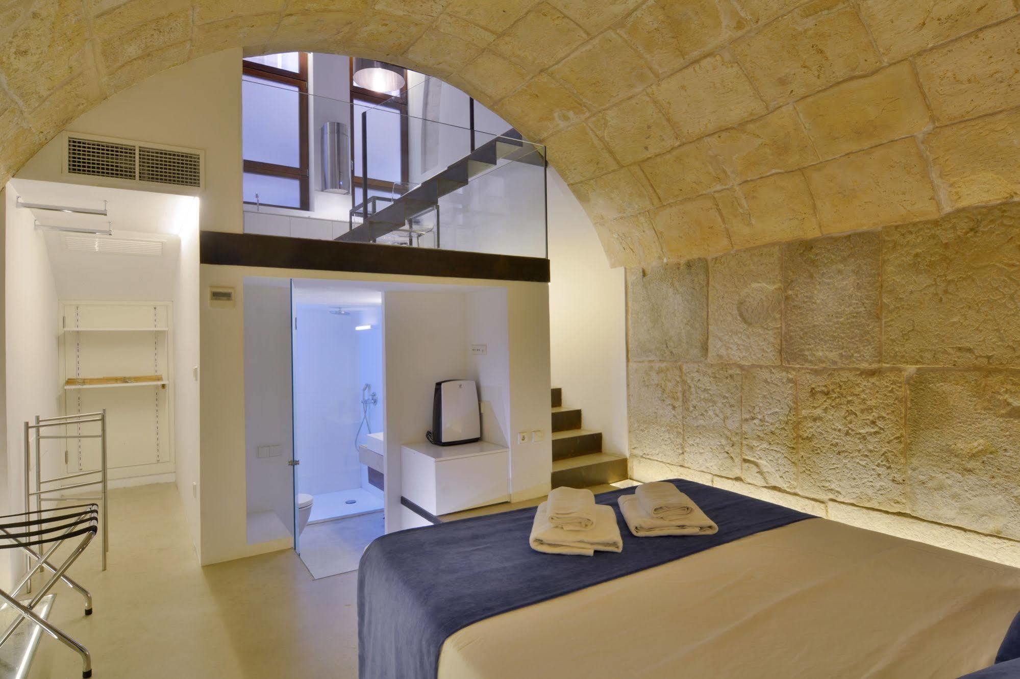 Lonja Suites Apartments ปัลมาเดมายอร์กา ภายนอก รูปภาพ